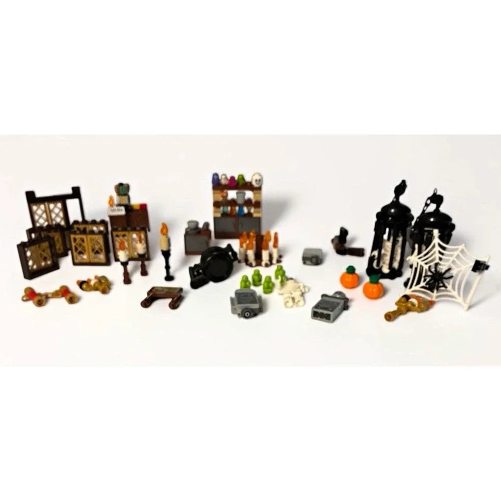 LEGO Hocus Pocus 21341 Cottage Accessories Skeletons Candles Pumpkins Gravestone